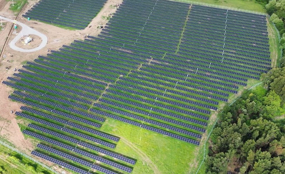 ¿La radiación fotovoltaica hace que no crezca hierba? ¡Falso!