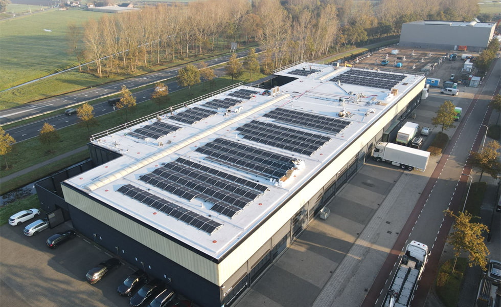 Sistemas de almacenamiento solar fuera de la red La confianza en diesel en un 70% en los mercados emergentes: Sunrover Power presenta a los inversores de 5/8kW de próxima generación