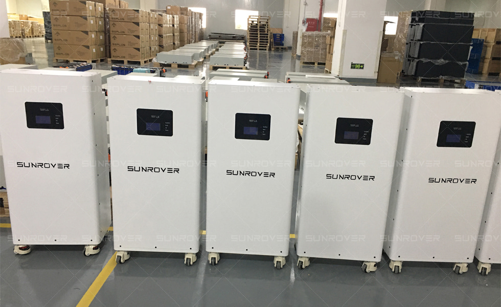 El sistema de almacenamiento de energía en batería de SUNROVER está bien embalado y listo para enviarse a Estonia.