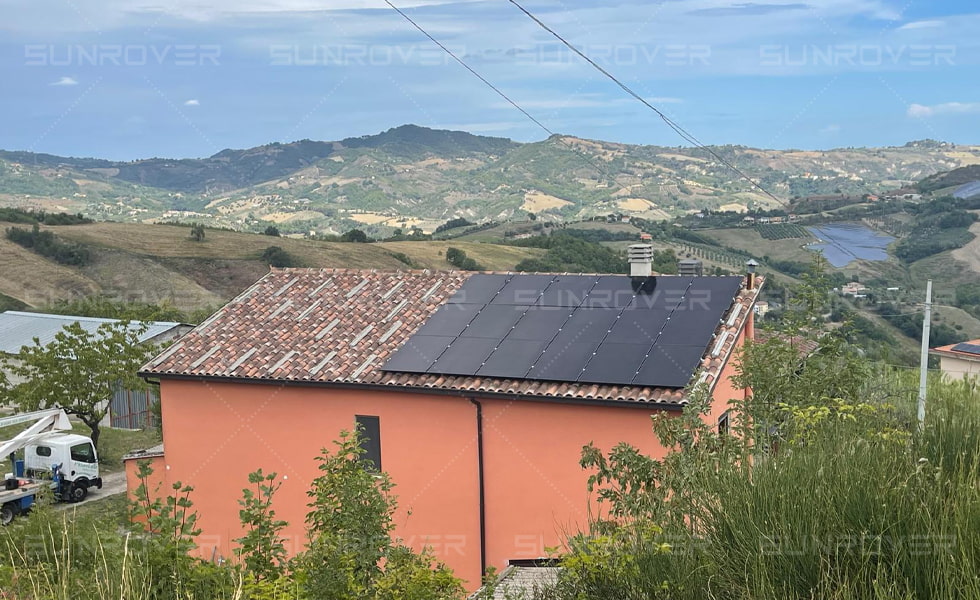 Un propietario italiano adopta una vida sostenible con la innovadora solución solar y de almacenamiento de SUNROVER