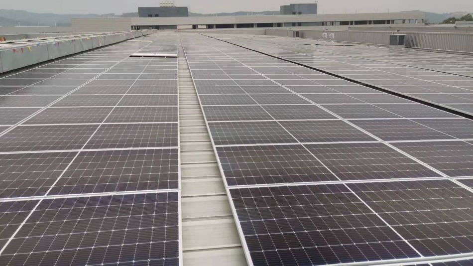La segunda fase del proyecto de generación de energía fotovoltaica distribuida de 15 MW en el Distrito New LiUnong, Huadian Liuzhou, Guangxi, China comenzó con éxito.