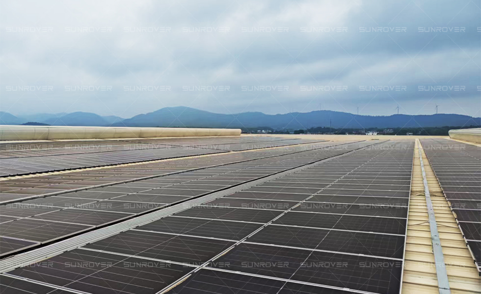 Revolución en los tejados: ¡SUNROVER conecta un importante proyecto solar de 2,95 MW!